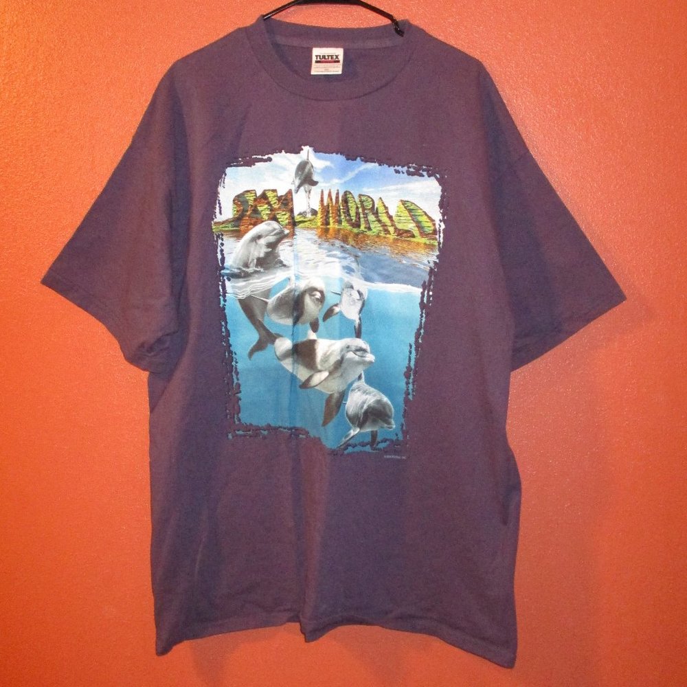 SeaWorld Shirt 2002 Tultex Men 2X Large Purple Blue Dolphin Swim Fish Shirt